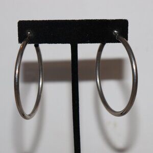 Beautiful silver hoop earrings 2"